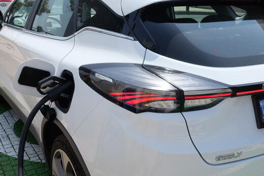 ג'ילי גיאומטרי C ג'ילי גיאומטרי C